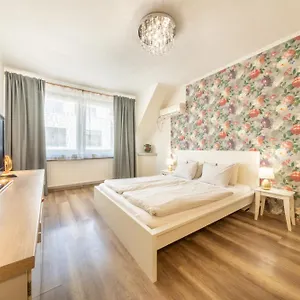 https://valentina-apartment-in-citycenter.inbudapesthotels.com
