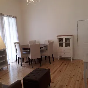 https://crisapartment.hotels-lisbon-portugal.com